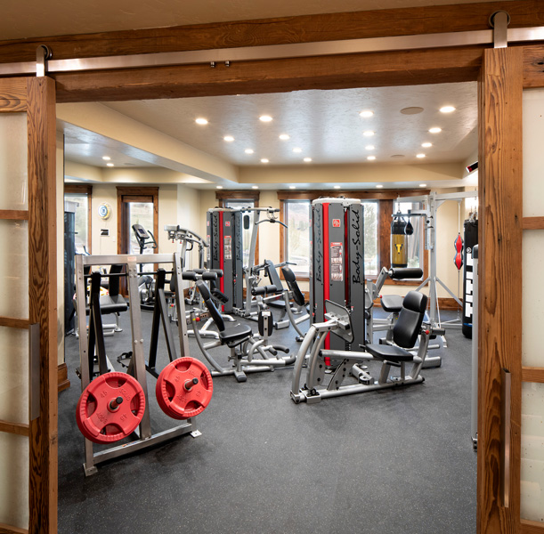 interior home gym workout equipment